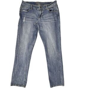 Delia's “Taylor” Women's Distressed “Taylor” Jeans Size 13 Light Wash Blue Denim